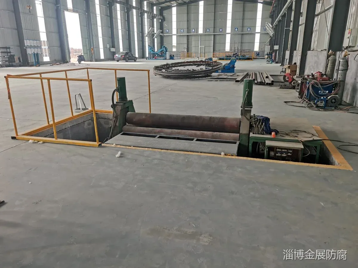 防腐储罐成品仓储-PE塑料储罐存放区